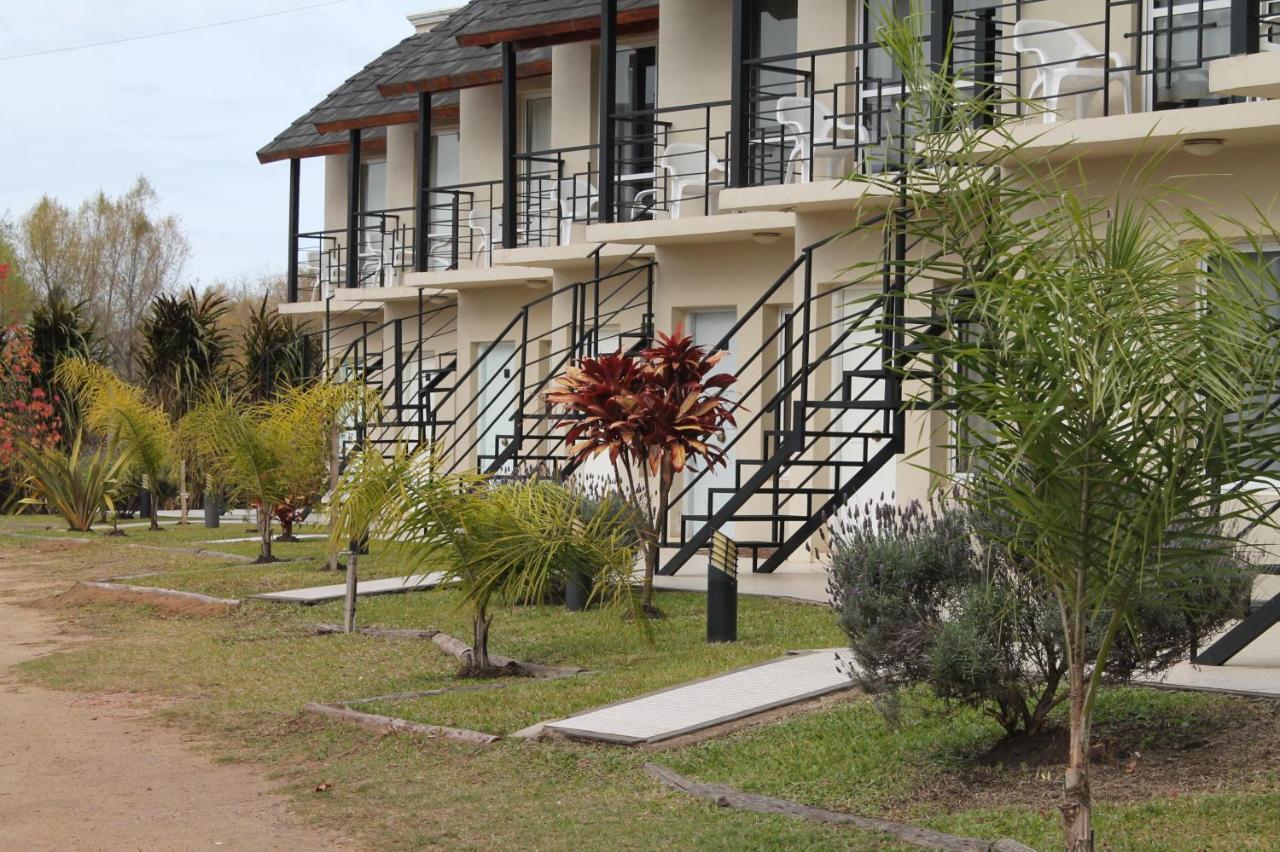 Brisas Del Lago Apartamentos Colón Exterior foto