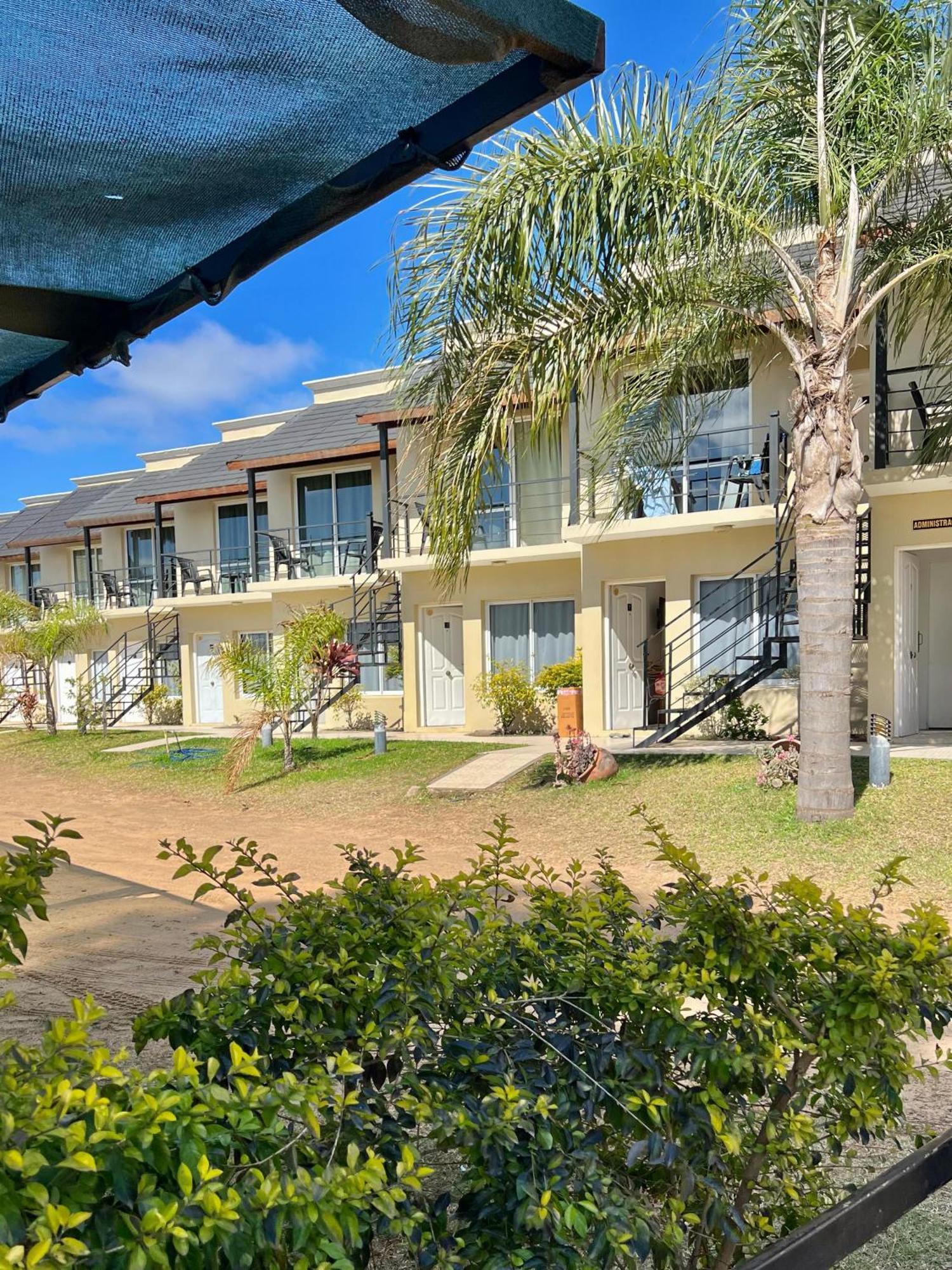 Brisas Del Lago Apartamentos Colón Exterior foto